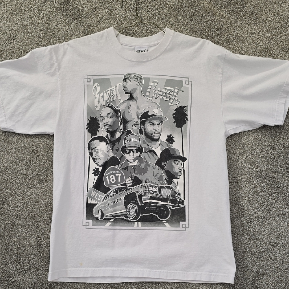 Olivers White Graphic Tee with West Coast Design